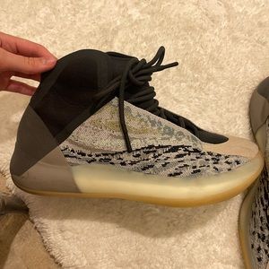 2021 Yezzy Quantum “Sea Teal”